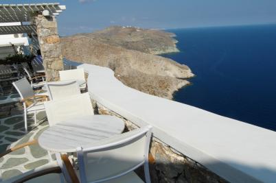 travel to folegandros 