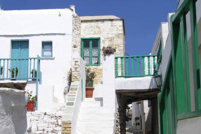 travel to folegandros 