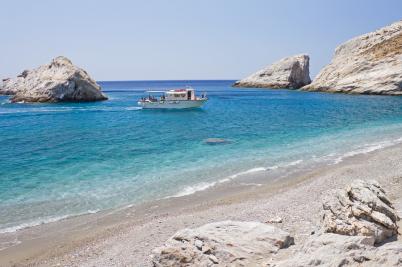 travel to folegandros 