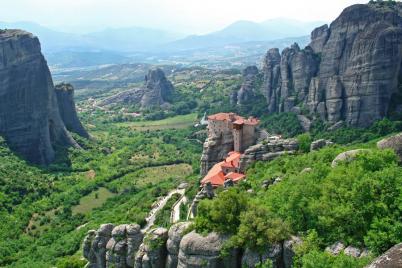 travel to meteora 